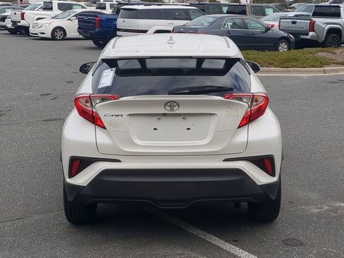 Used 2021 Toyota C-HR LE image 5