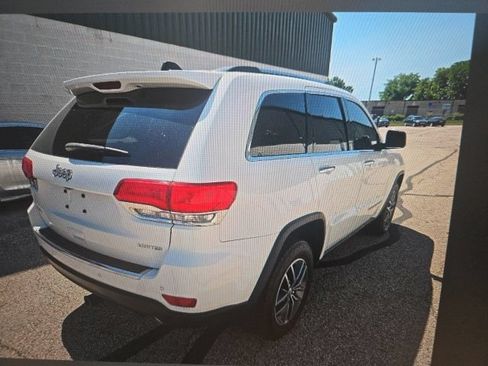 Used 2017 Jeep Grand Cherokee Limited AWD/4WD image 3