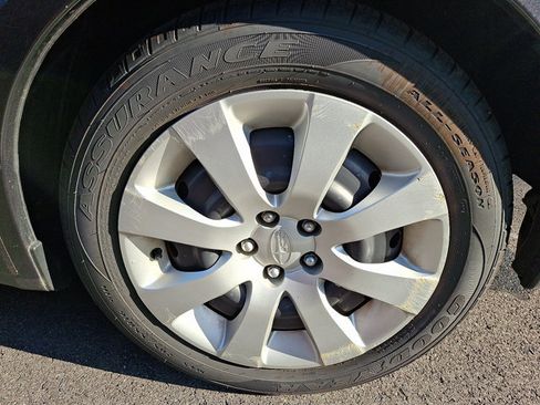 Used 2011 Subaru Impreza 2.5i AWD/4WD image 3