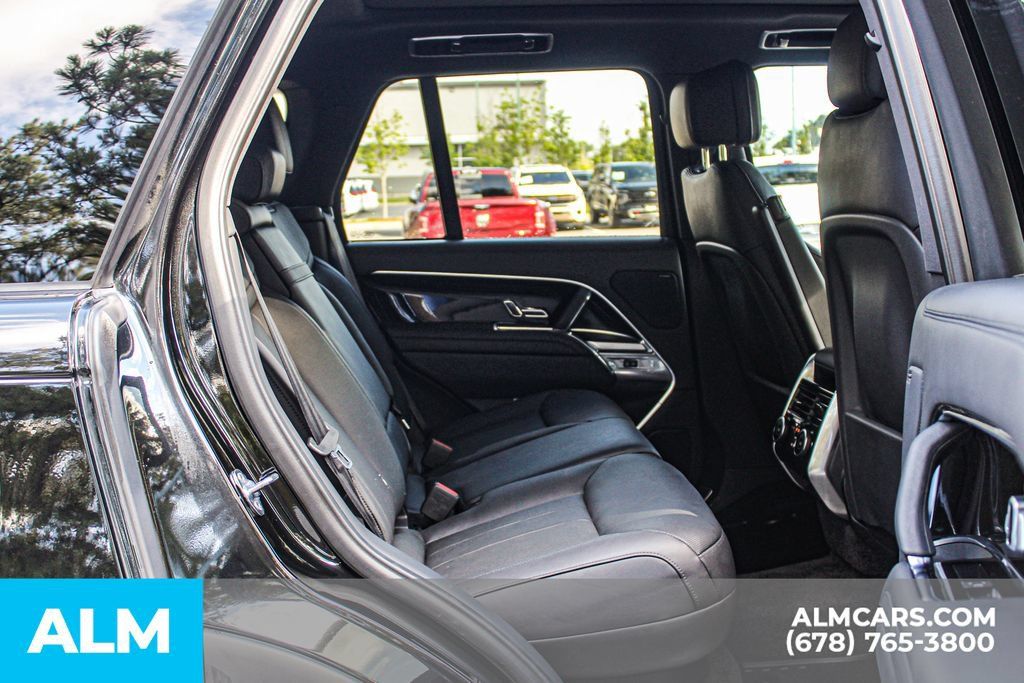 Used 2023 Land Rover Range Rover SE AWD/4WD image 18