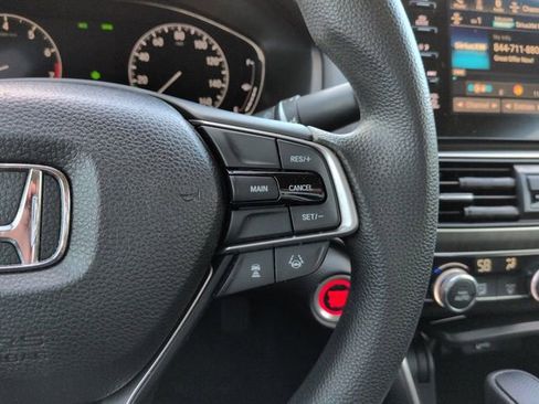 Used 2018 Honda Accord EX image 26