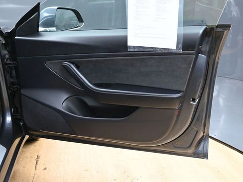 Used 2018 Tesla Model 3 Long Range image 42