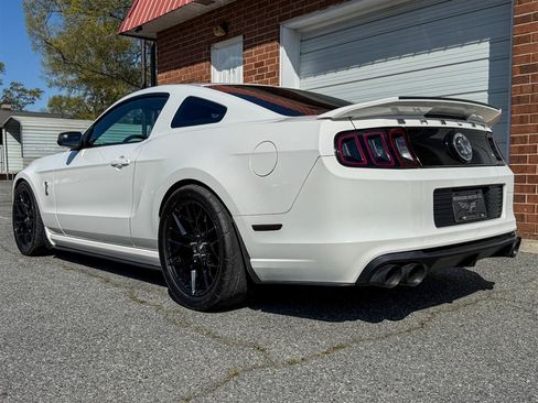 Used 2013 Ford Mustang Shelby GT500 RWD image 22