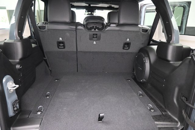New 2026 Jeep Wrangler Unlimited Sahara w/ Safety Group AWD/4WD image 30