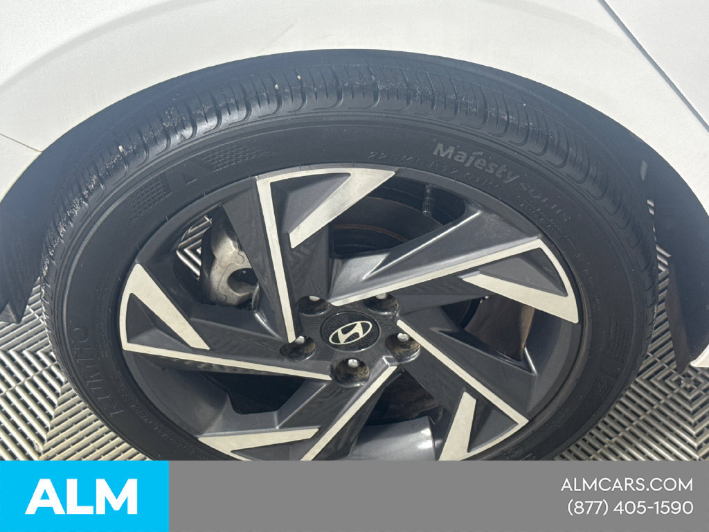 Used 2025 Hyundai Elantra Sport FWD image 20