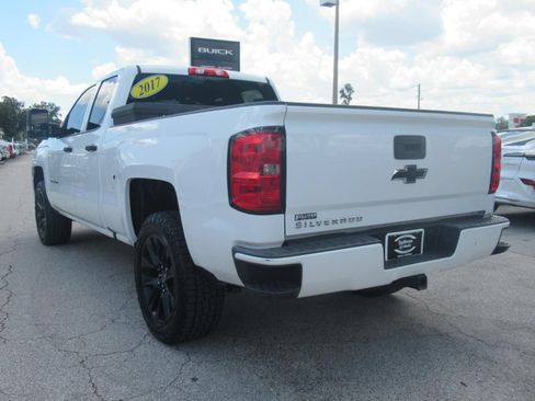 Used 2017 Chevrolet Silverado 1500 Custom w/ Custom Convenience Package RWD image 5
