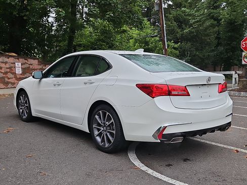 Used 2018 Acura TLX V6 FWD image 4