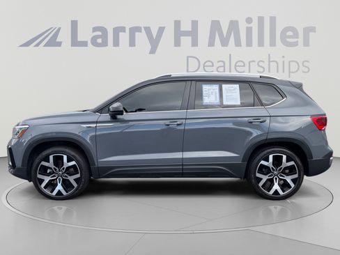 Certified 2023 Volkswagen Taos SEL AWD/4WD image 3