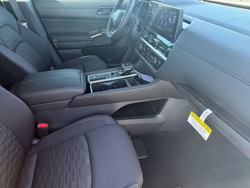 New 2026 Nissan Pathfinder SV image 11