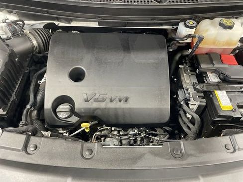 Used 2022 Chevrolet Traverse RS image 28