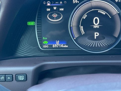 Certified 2021 Lexus ES 300h w/ Accessory Package image 35