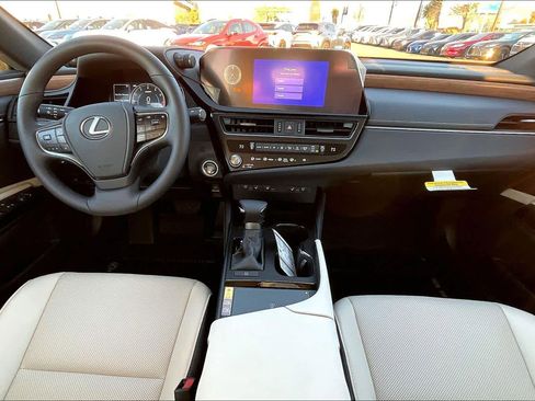 New 2025 Lexus ES 350 w/ Premium Package image 5