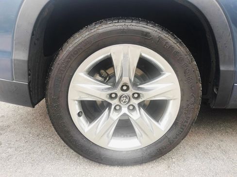 Used 2016 Toyota Highlander Limited Platinum image 13