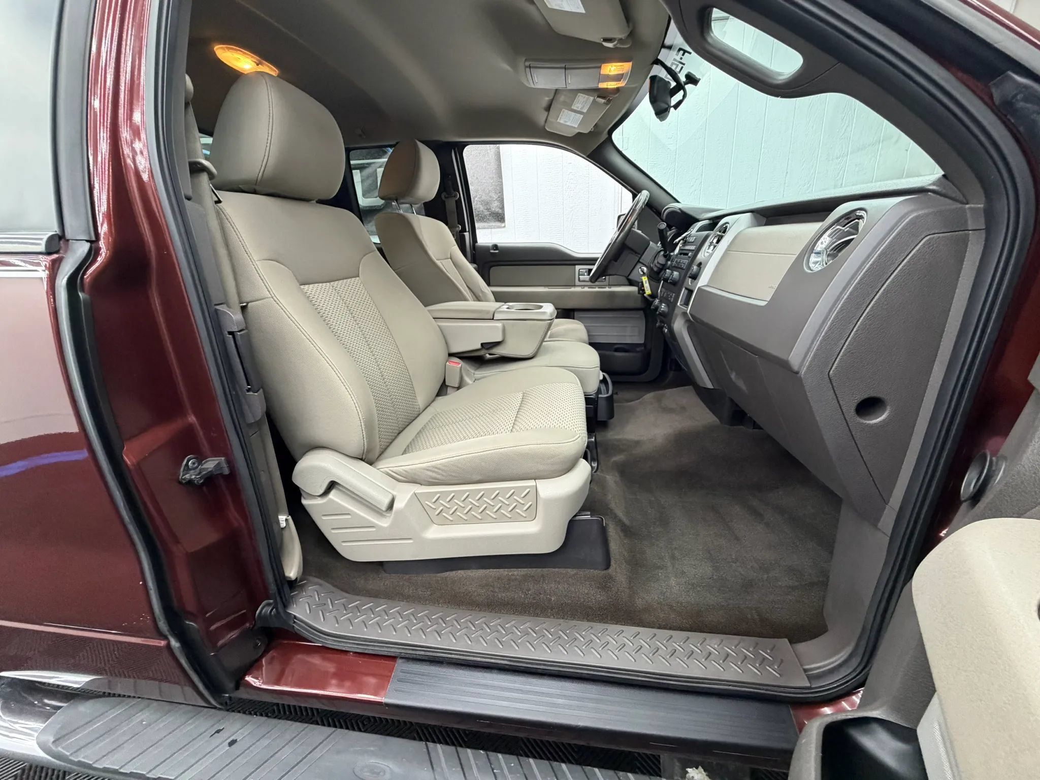 Used 2010 Ford F150 XLT AWD/4WD image 6