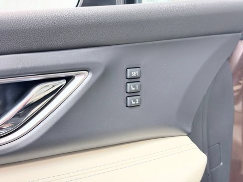 Used 2020 Subaru Ascent Limited w/ Technology Package AWD/4WD image 10