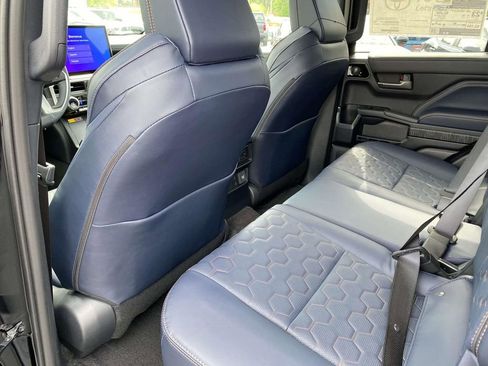 New 2026 Toyota 4Runner 4WD image 11
