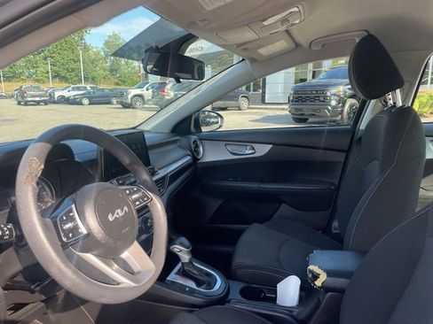 Used 2023 Kia Forte LXS w/ LXS Technology Package image 10