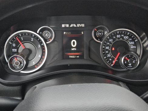 Used 2024 RAM 3500 SLT w/ Quick Order Package 2YG SLT AWD/4WD image 19
