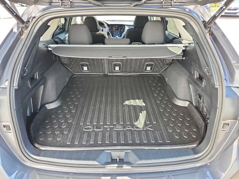 Used 2023 Subaru Outback Premium image 28
