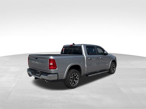 Used 2025 RAM 1500 Laramie AWD/4WD image 6