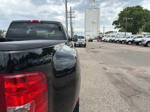 Used 2011 Chevrolet Silverado 3500 LTZ w/ LTZ Plus Package image 28