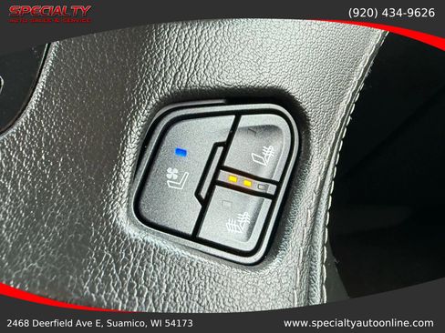 Used 2018 GMC Yukon Denali image 39