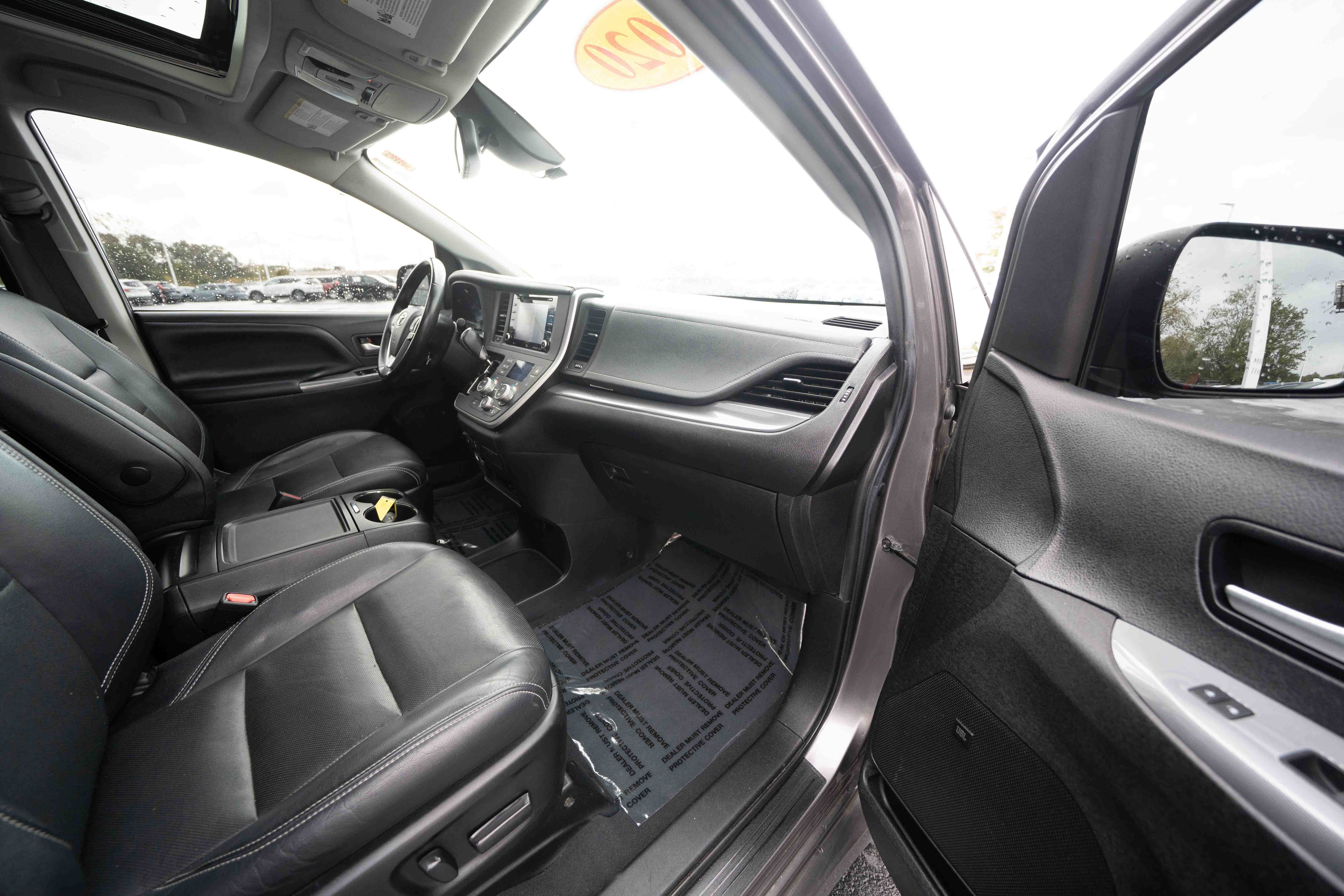 Used 2020 Toyota Sienna SE Premium AWD/4WD image 27