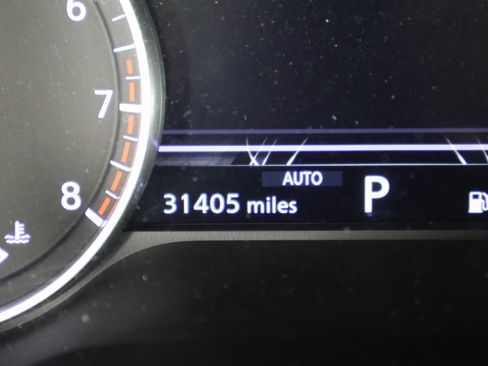 Used 2025 Nissan Pathfinder SV image 17