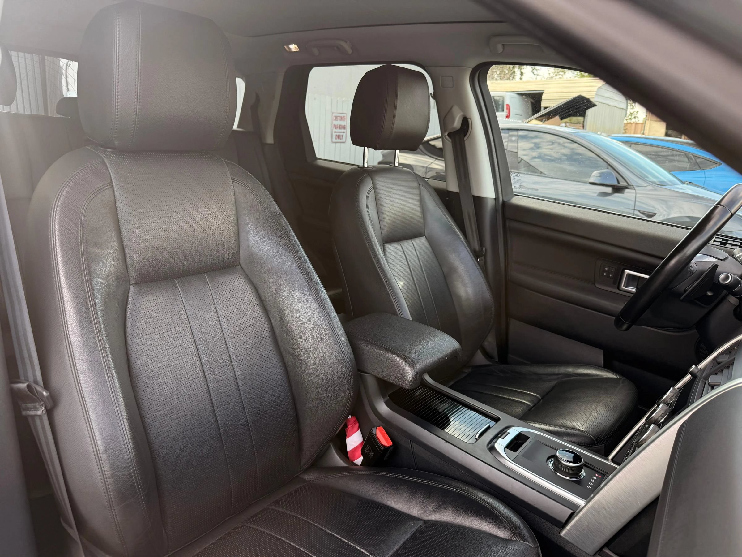 Used 2018 Land Rover Discovery Sport HSE AWD/4WD image 17