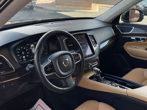 Used 2016 Volvo XC90 T6 Momentum w/ Momentum Plus Package image 40