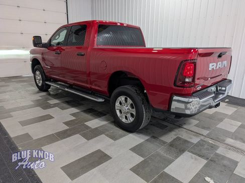 Used 2026 RAM 2500 Big Horn AWD/4WD image 2