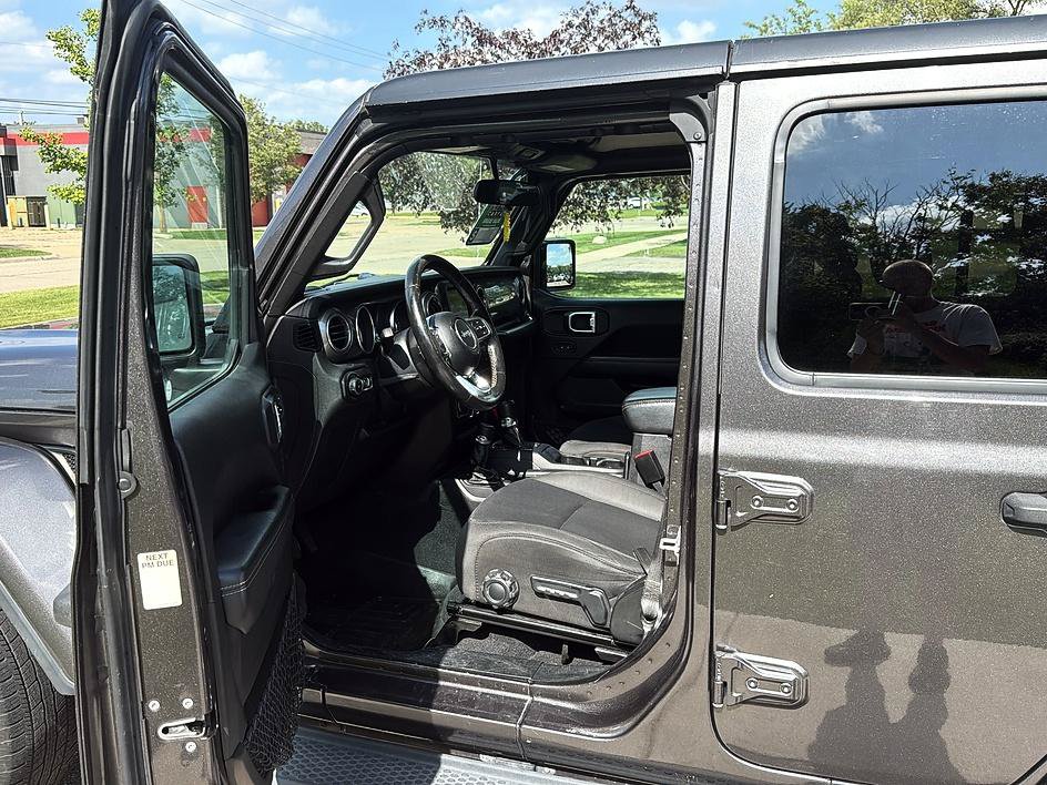 Used 2020 Jeep Wrangler Unlimited Sahara AWD/4WD image 21