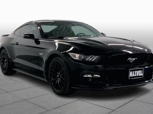 Used 2016 Ford Mustang GT RWD image 2