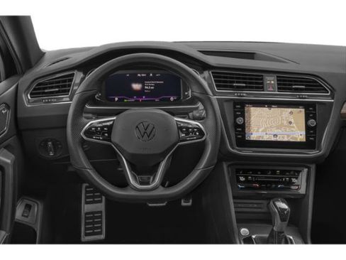 Used 2022 Volkswagen Tiguan SEL R-Line AWD/4WD image 7
