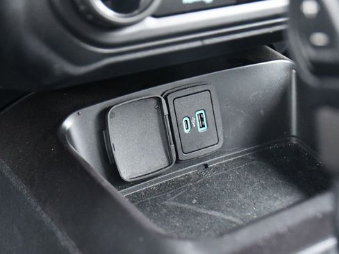 Used 2024 Ford Bronco Big Bend image 28