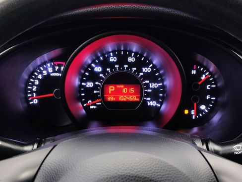 Used 2017 Kia Soul Base image 33