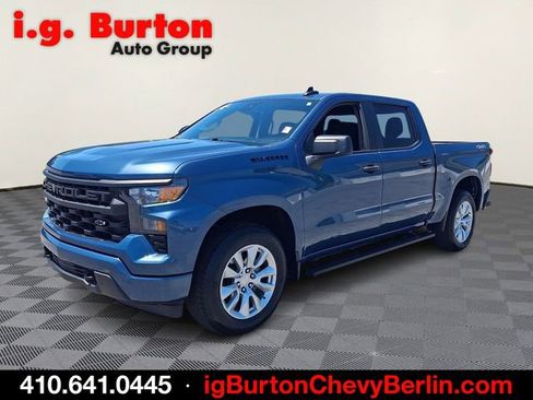 Used 2024 Chevrolet Silverado 1500 Custom w/ LPO, Dark Essentials Package AWD/4WD image 3