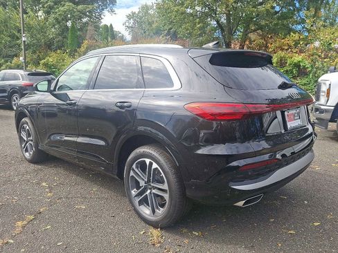 New 2025 Audi Q5 Premium image 11