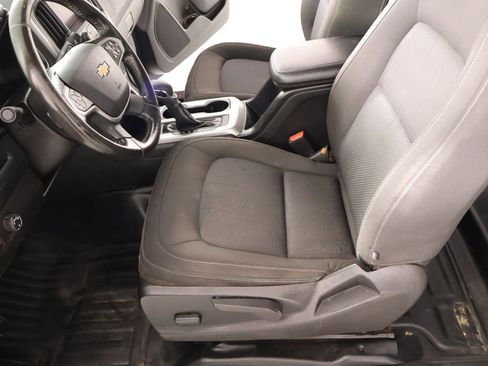 Used 2022 Chevrolet Colorado LT w/ Fleet Safety Package image 10