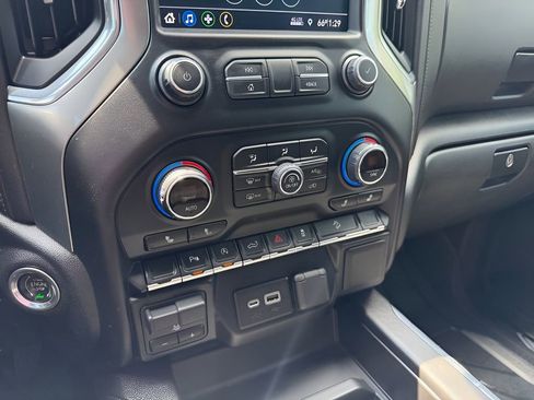 Used 2019 Chevrolet Silverado 1500 RST w/ True North Edition AWD/4WD image 28