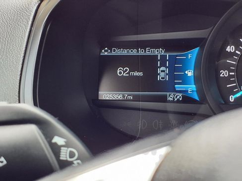 Used 2024 Ford Edge SEL w/ Convenience Package image 17