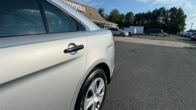 Used 2015 Ford Taurus Police Interceptor AWD image 12