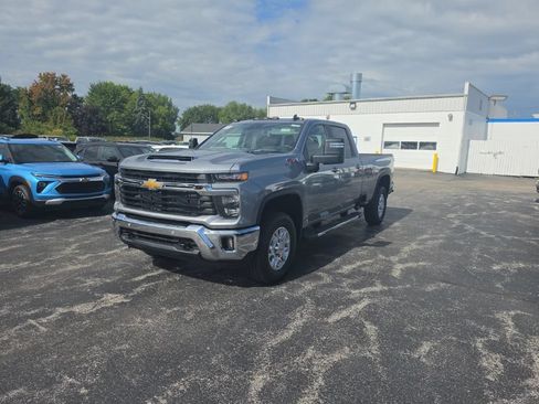 New 2026 Chevrolet Silverado 3500 LT w/ Safety Package AWD/4WD image 3