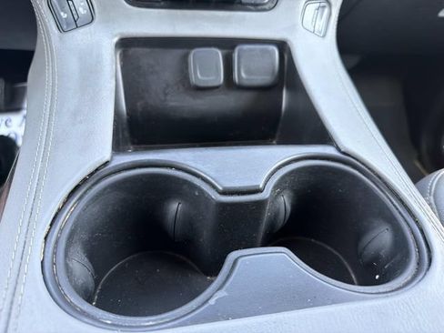 Used 2019 Chevrolet Suburban LT RWD image 29