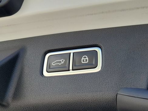 Certified 2023 Kia Sorento SX FWD image 9
