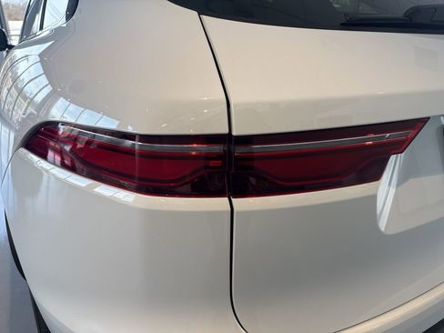 Used 2025 Jaguar F-PACE R-Dynamic S image 12