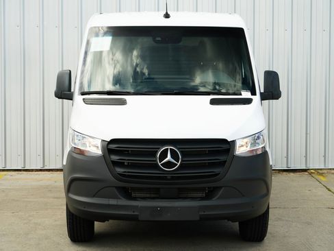 Used 2023 Mercedes-Benz Sprinter 1500 image 7