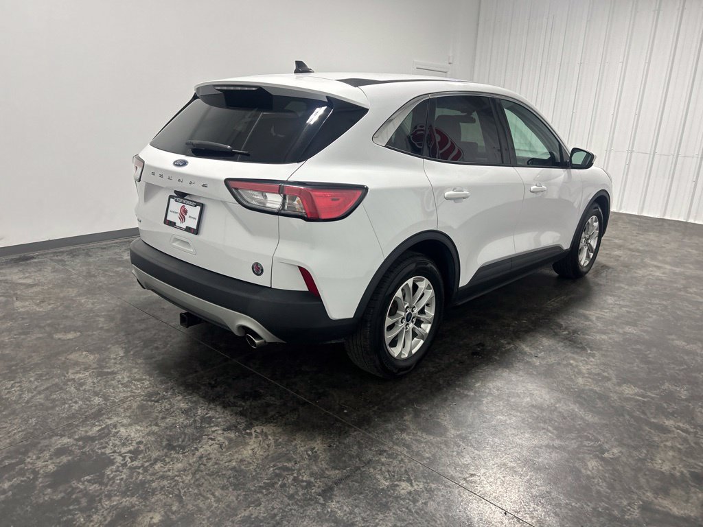 Used 2021 Ford Escape SE FWD image 4