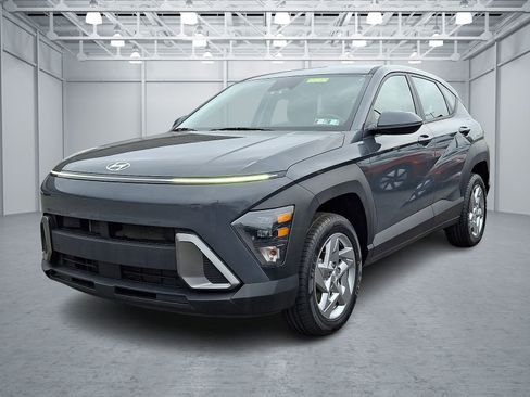 Used 2024 Hyundai Kona SE AWD/4WD image 3