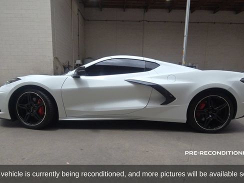 Used 2023 Chevrolet Corvette Stingray Coupe w/ 1LT RWD image 9